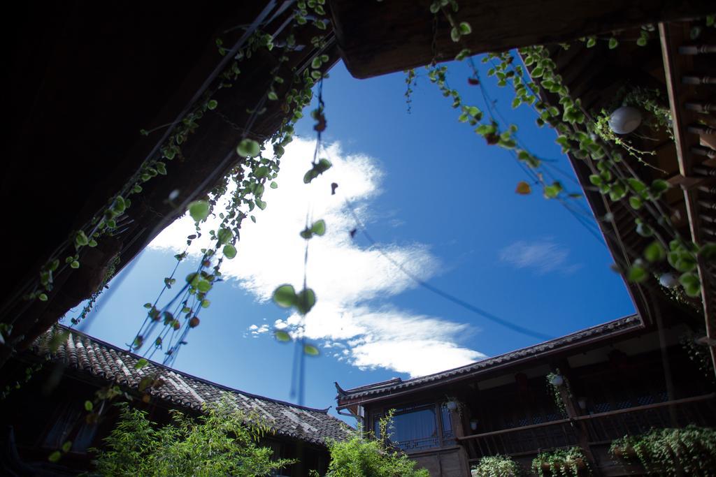 Lijiang Emerald Bay Inn Exterior photo